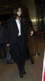 Sonam Kapoor snapped at airport on 10th Aug 2016